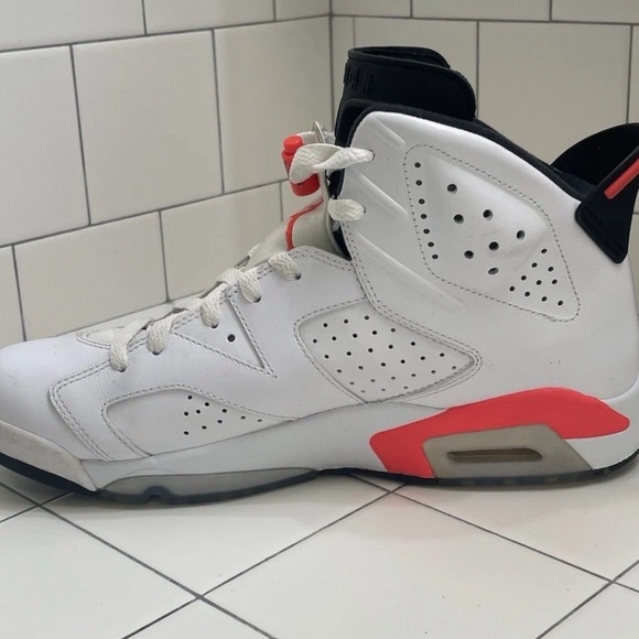 Nike Air Jordan 6 Retro White Infrared - Men's Size 10.5 - Picture 5 of 7